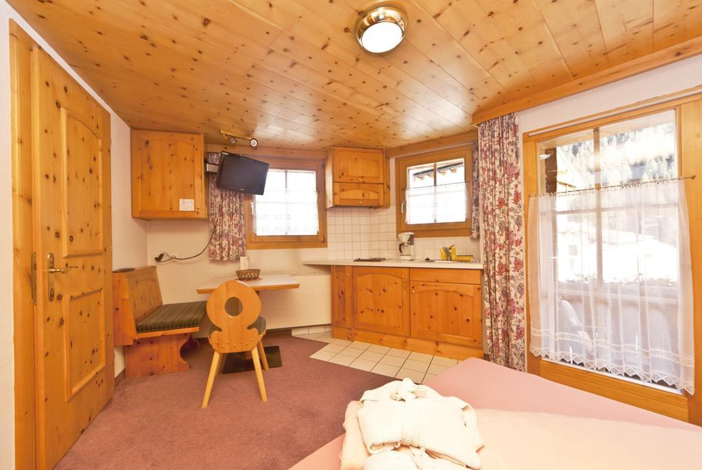 Appartement Laerchenhof Samnaun Quarto foto