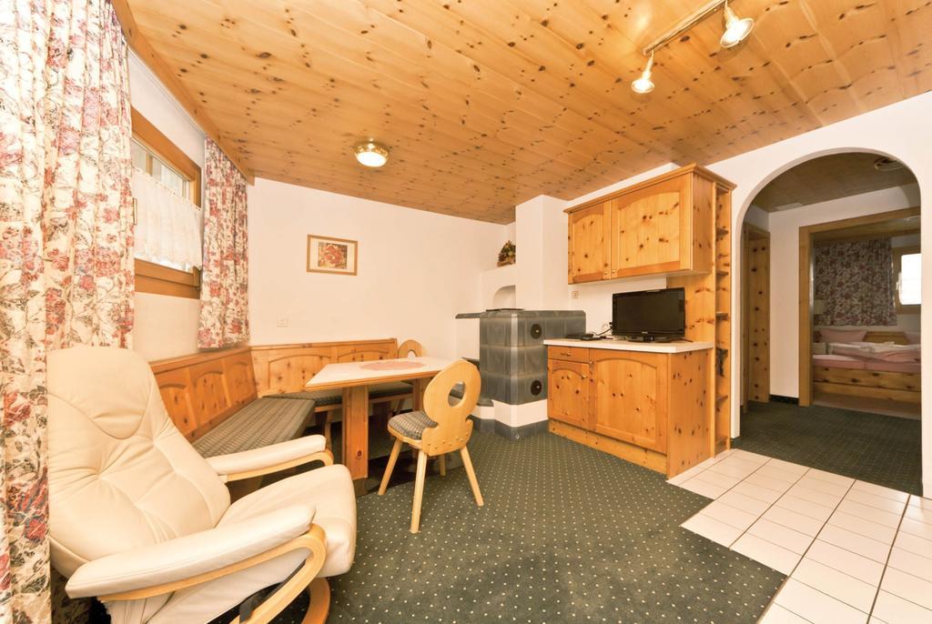 Appartement Laerchenhof Samnaun Quarto foto