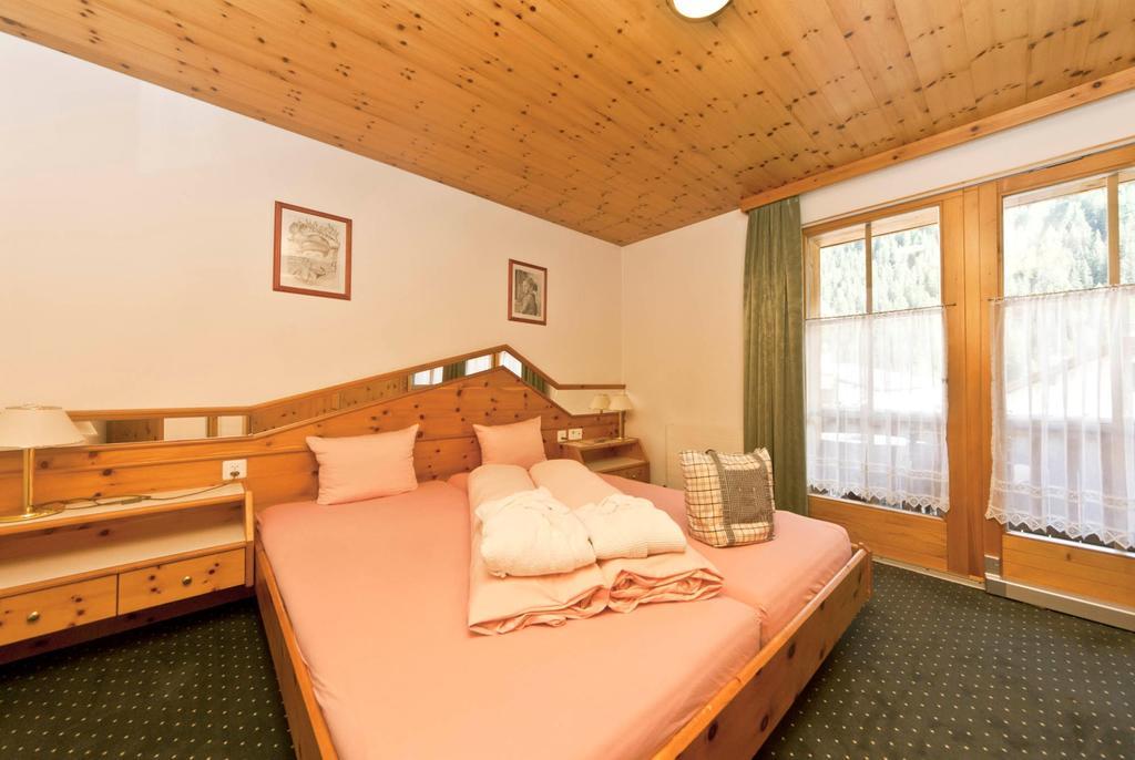 Appartement Laerchenhof Samnaun Quarto foto