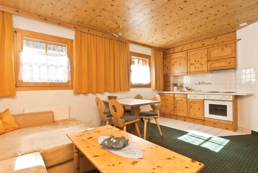 Appartement Laerchenhof Samnaun Quarto foto